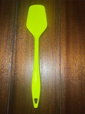 Core Kitchen Bright Green Silicone Spatula
